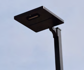 SIEGE SOLAR STREET LIGHT: 25"x 29"