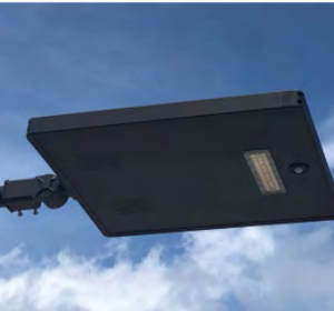 SIEGE SOLAR AREA LIGHT: 21" x 24"